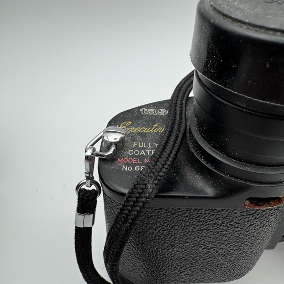 Vintage Tasco Black Binoculars with Case - Picture 5 of 16